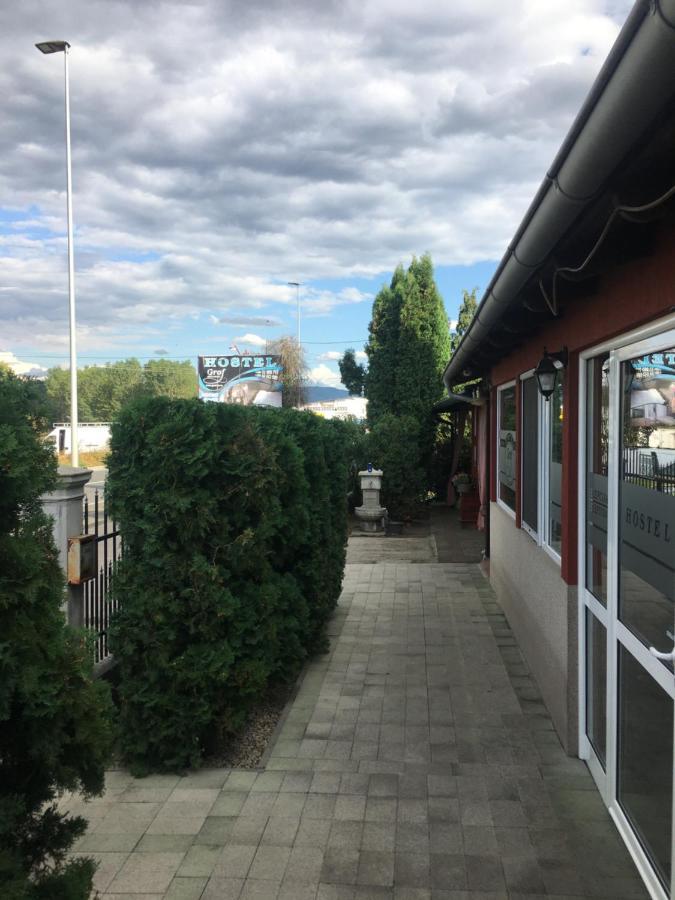 Hostel Grof Mrčajevci エクステリア 写真