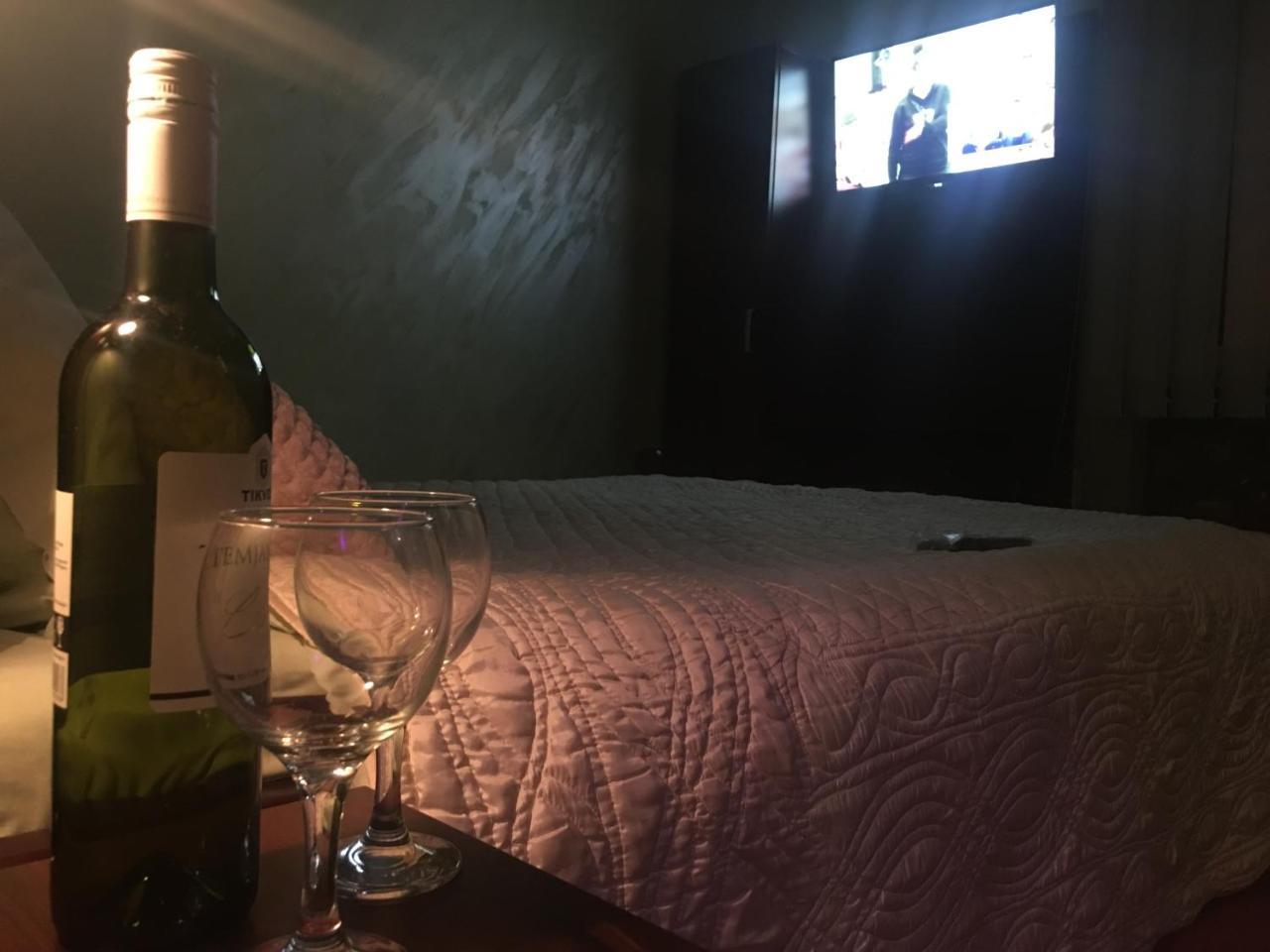 Hostel Grof Mrčajevci エクステリア 写真