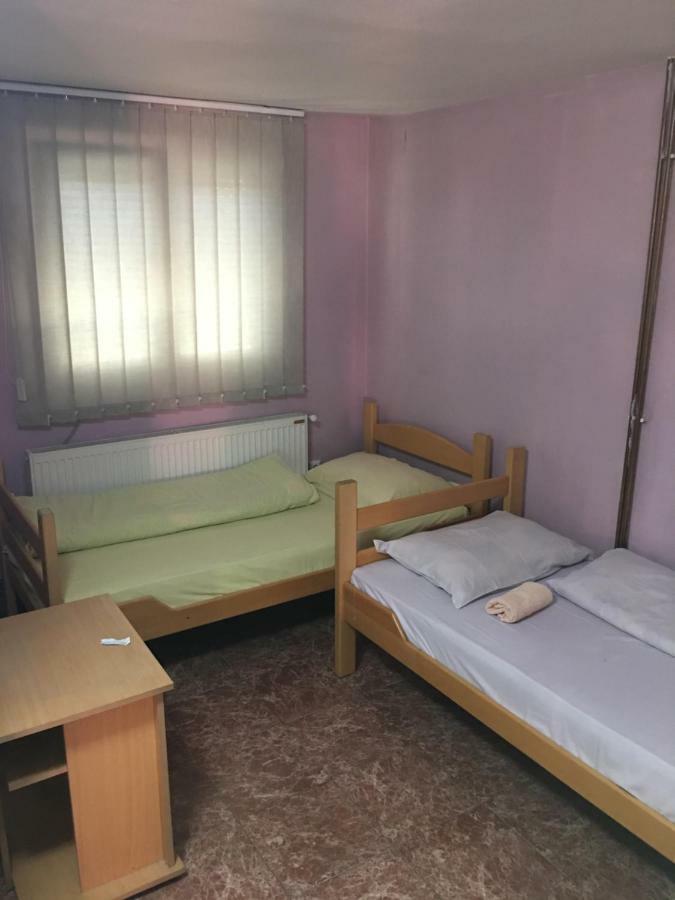 Hostel Grof Mrčajevci エクステリア 写真